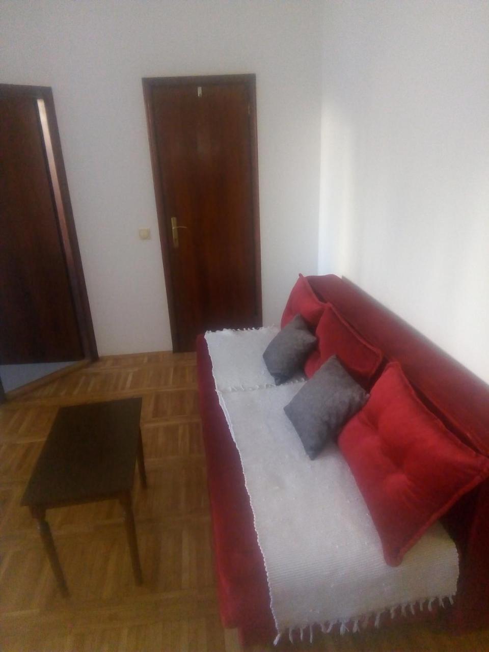 Ivana Center Novi Sad Luaran gambar
