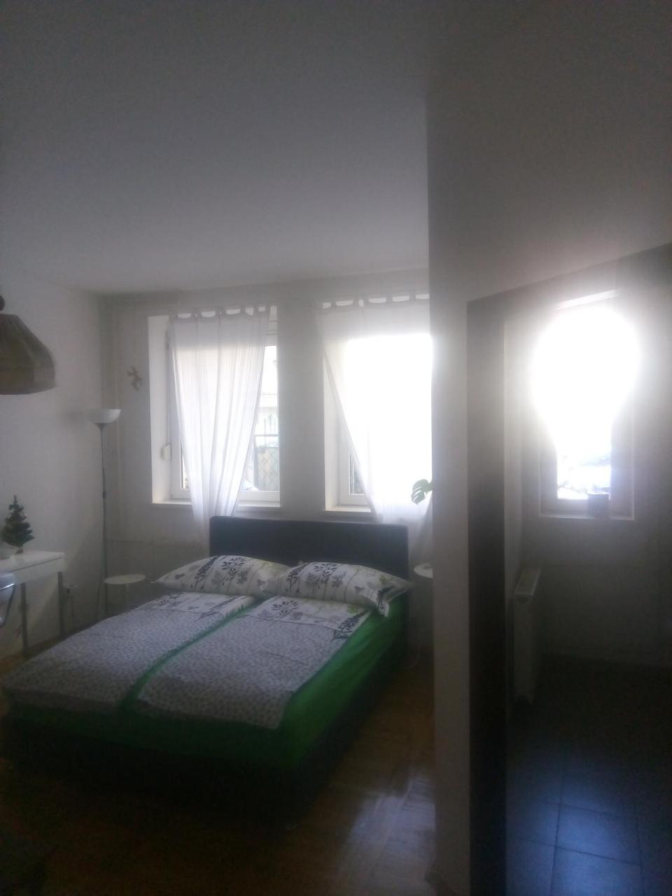 Ivana Center Novi Sad Luaran gambar